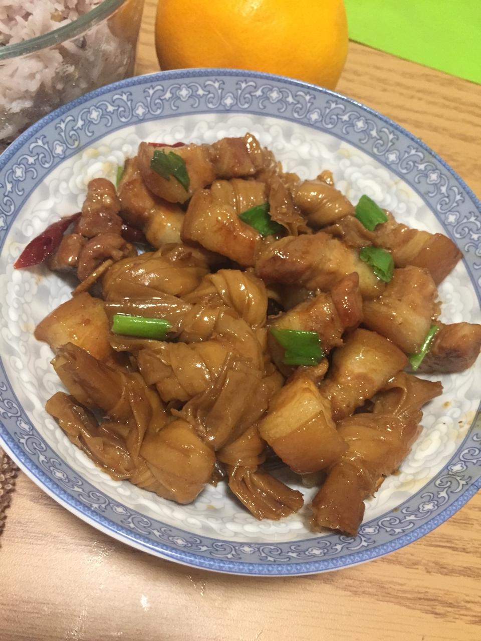 不焯水不放油的家常红烧肉