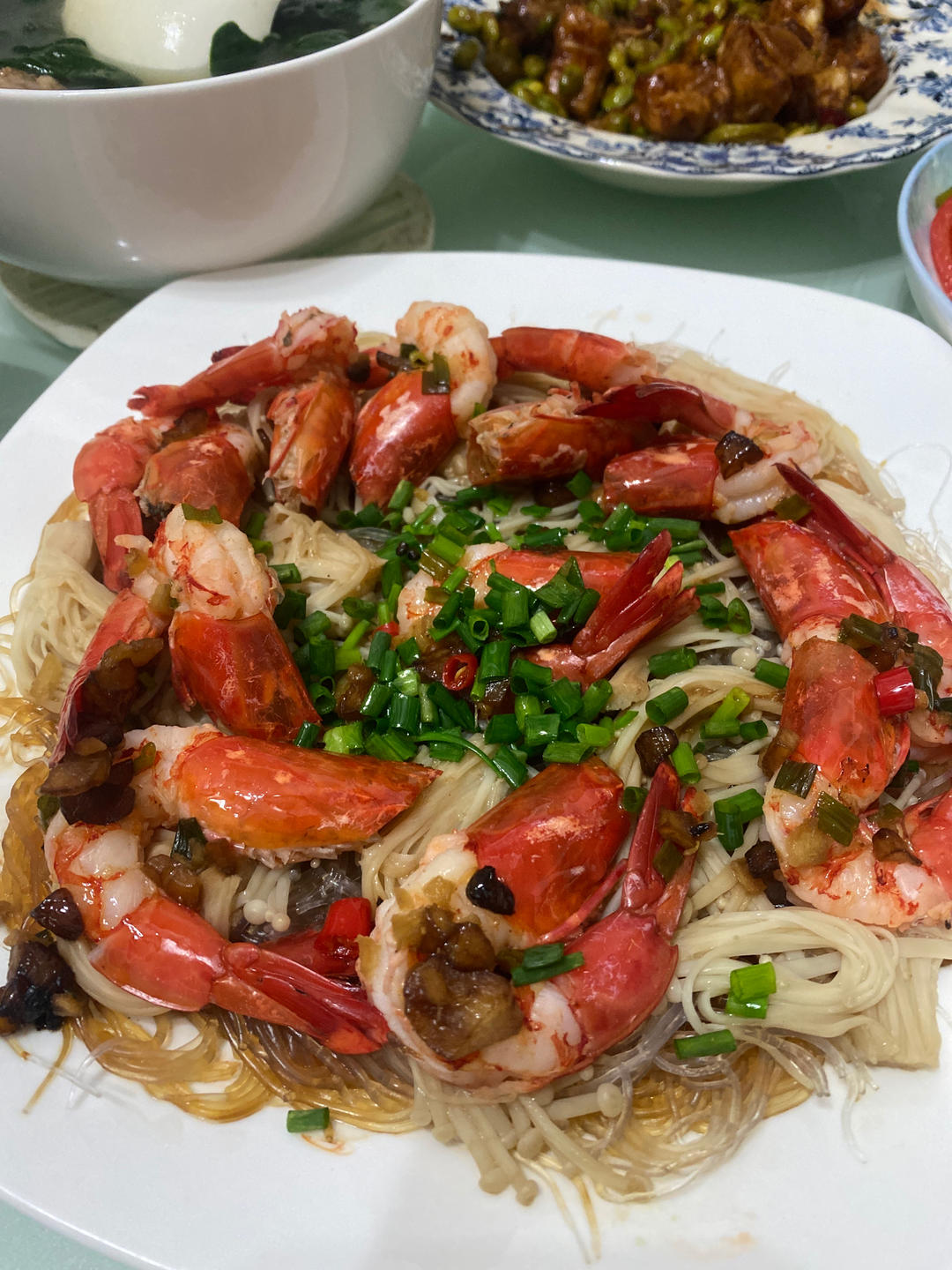 金针菇蒜蓉粉丝蒸虾仁