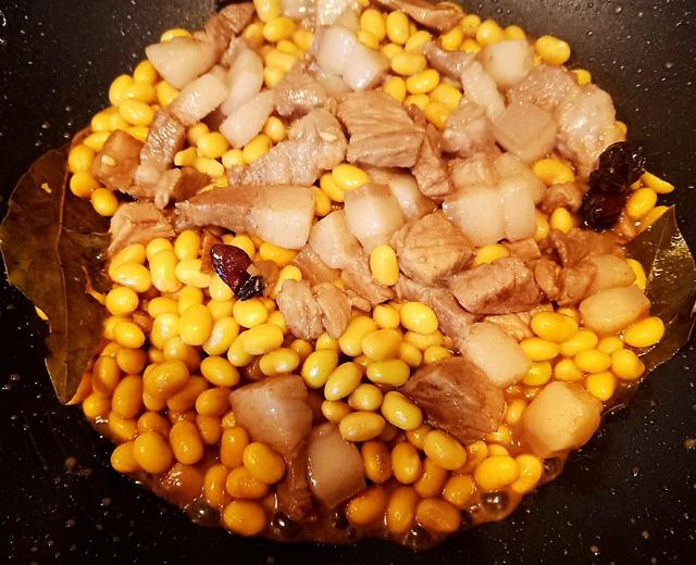 黄豆焖肉（无黄酒无高压锅版）的做法