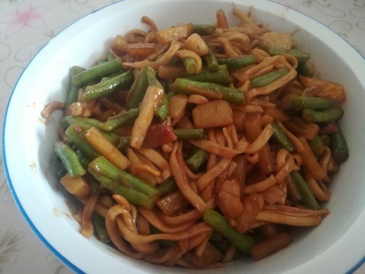 豆角焖面