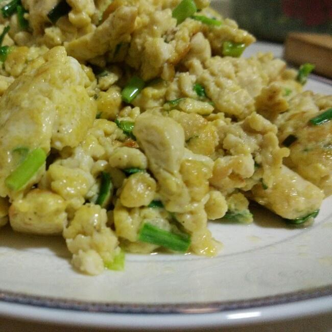 豆腐泥煎鸡蛋的做法