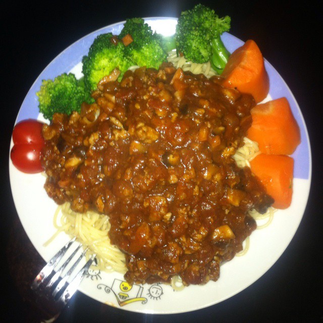 蕃茄蘑菇肉酱意大利面