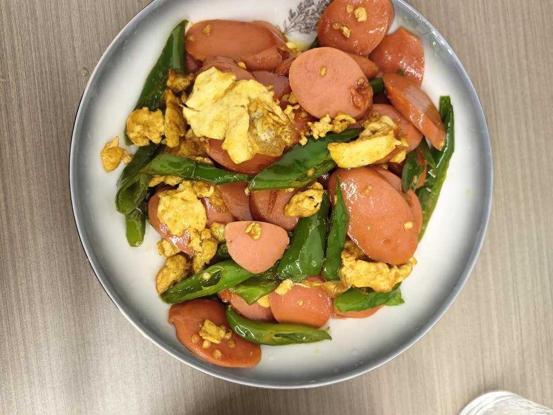 鸡蛋火腿炒青椒