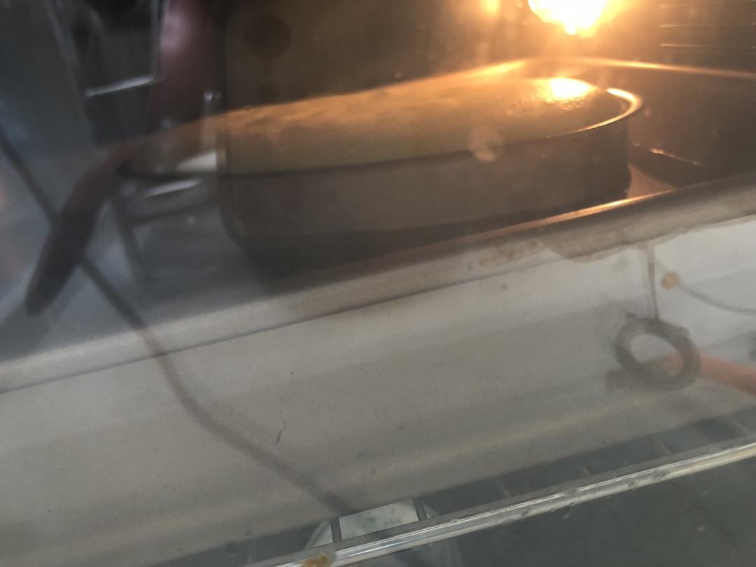 不开裂不回缩不掉皮的酸奶水浴法蛋糕