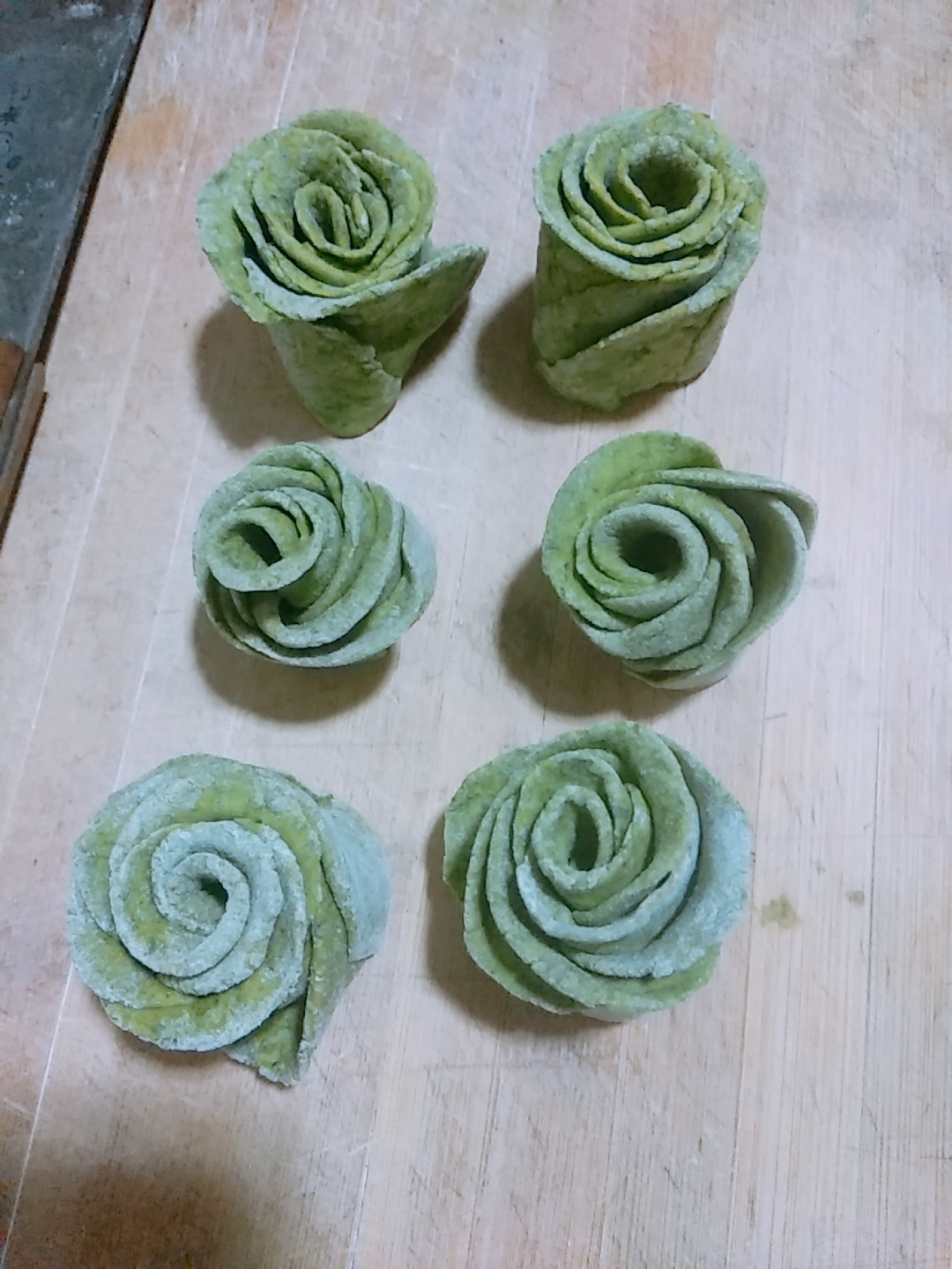菠菜玫瑰馒头的做法 步骤16