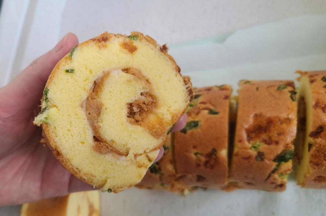 蛋糕卷这样做‼️不掉皮不开裂（小视频食谱）