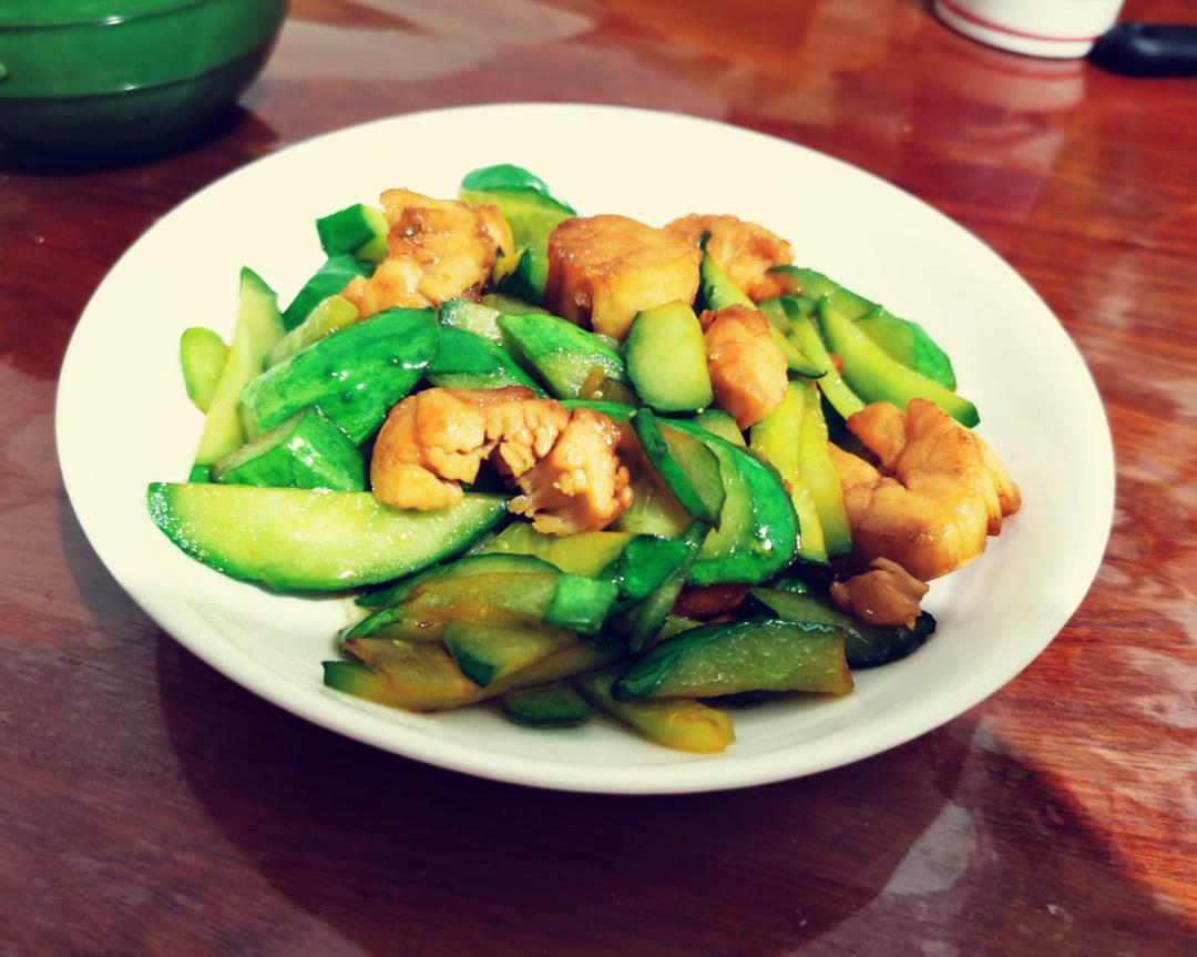 香煎扇贝柱黄瓜双炒菜的做法