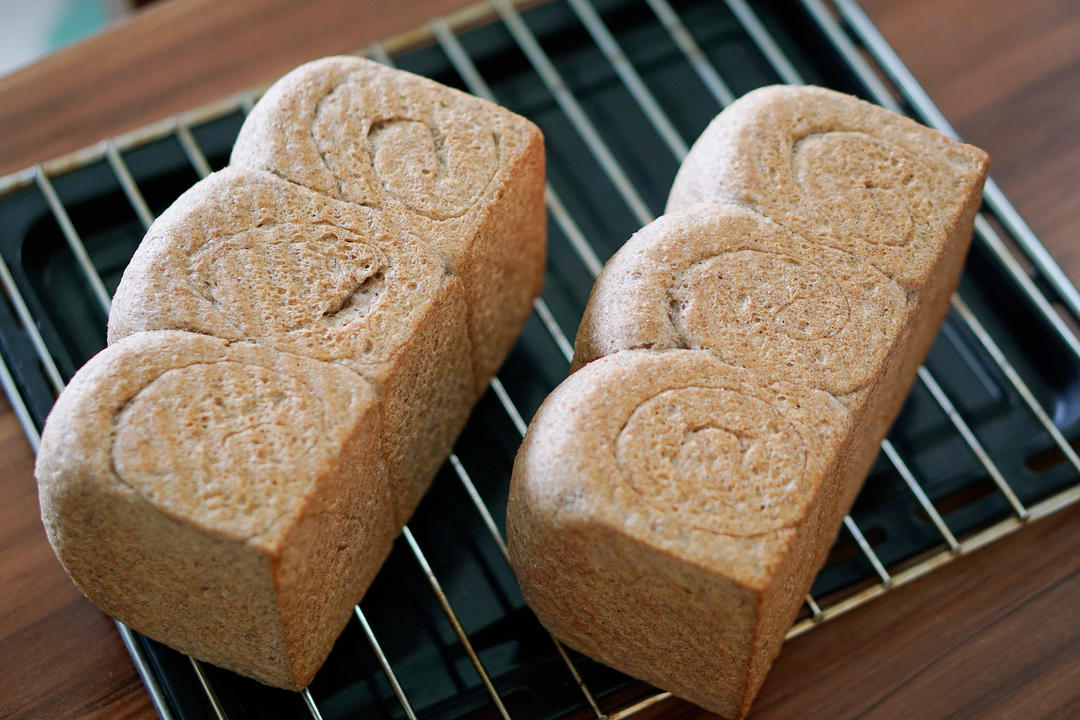 【有奖跟做】70%全麦吐司🍞（烫种➕波兰种）