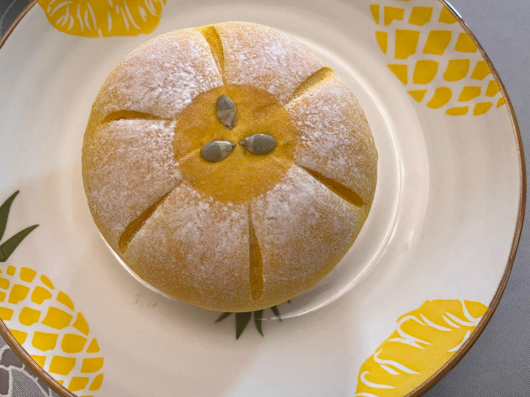 好吃到疯的南瓜奶酪软欧包