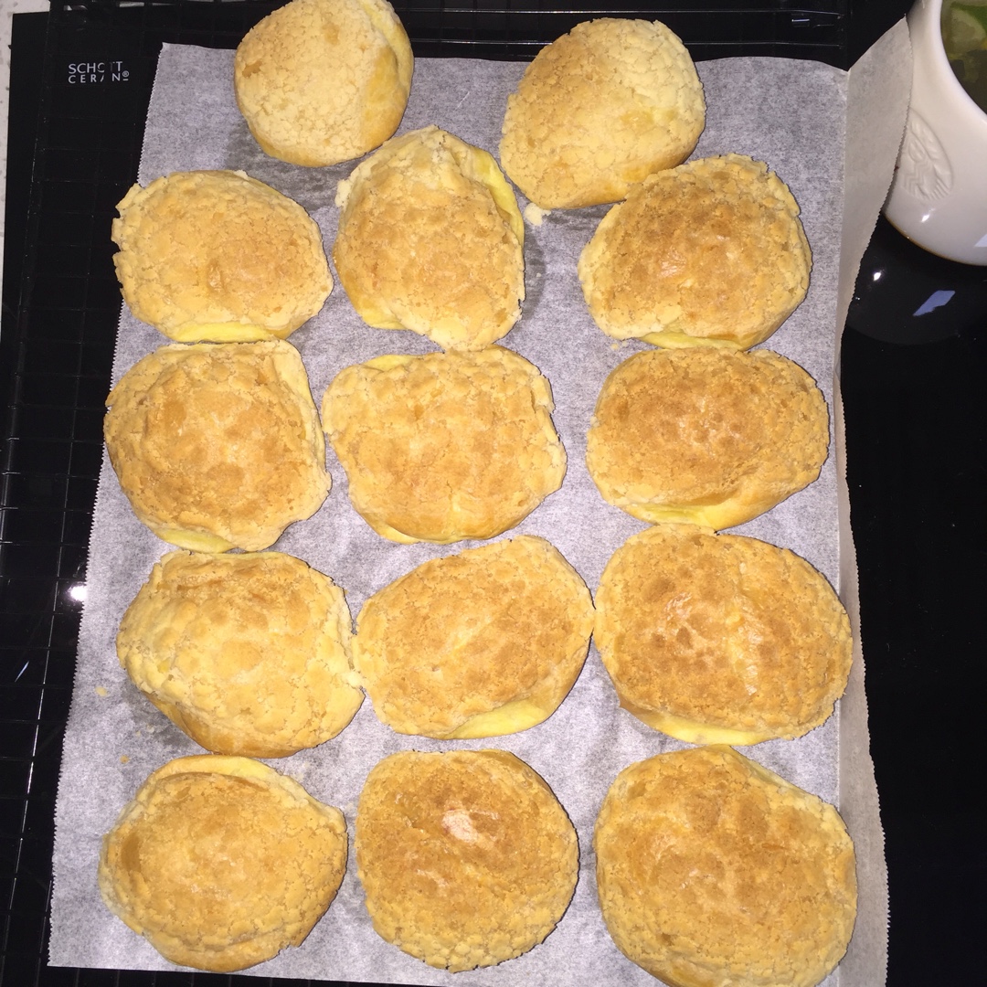 酥皮奶油泡芙--#皮黑森林#