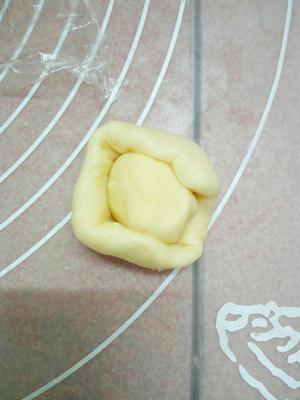 黃油版蛋黄酥的做法 步骤8