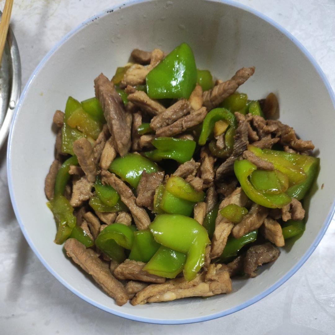 厨师长教你：“青椒肉丝”的正宗做法，色香味俱全