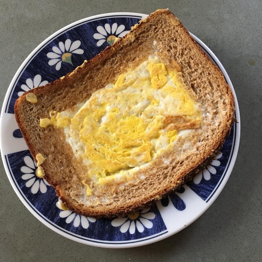 荷包蛋土司