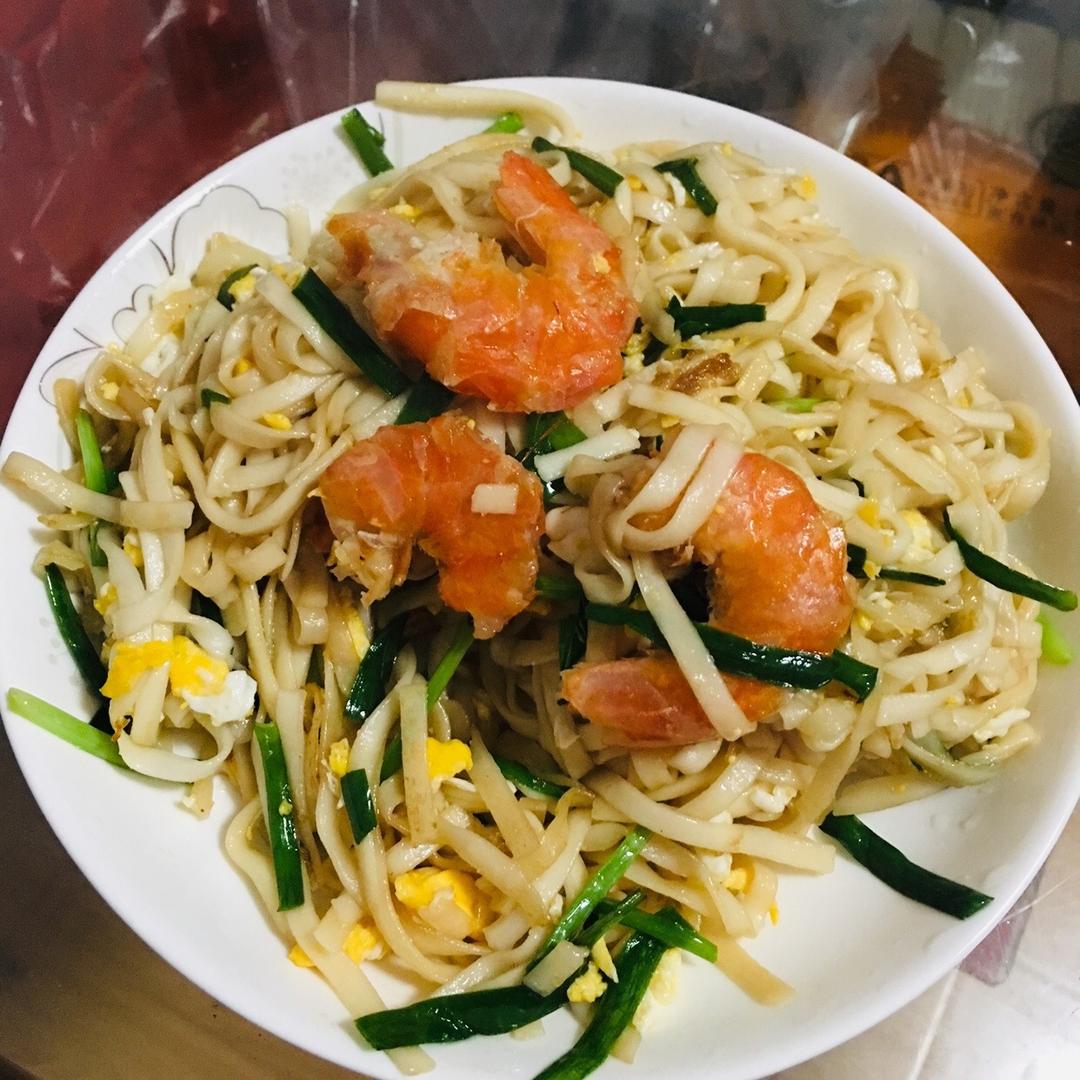 韭菜虾仁炒面