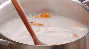 海鲜粥：冬季最鲜美的粥，暖身更养生！的做法 步骤7