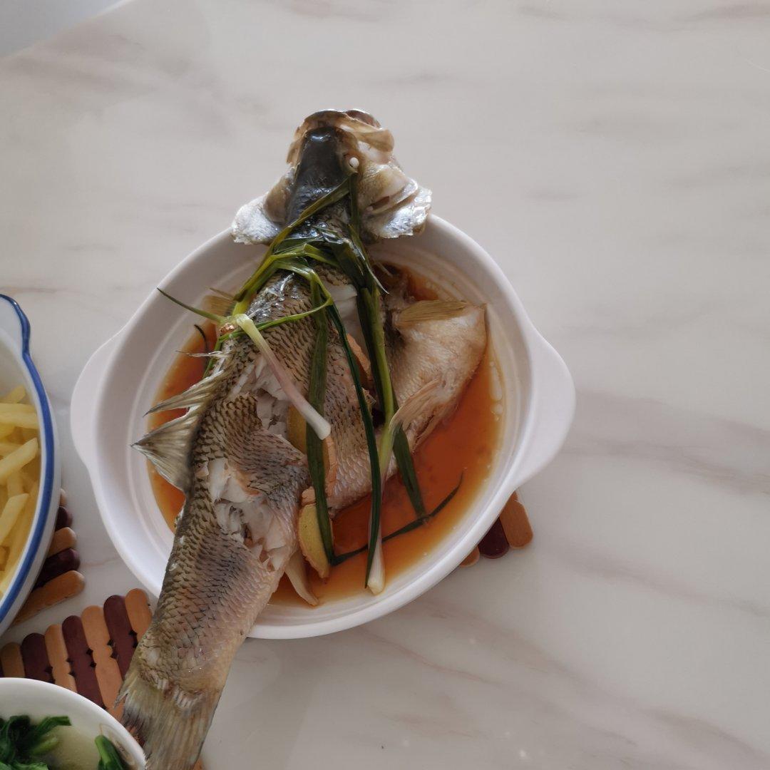 清蒸鲈鱼