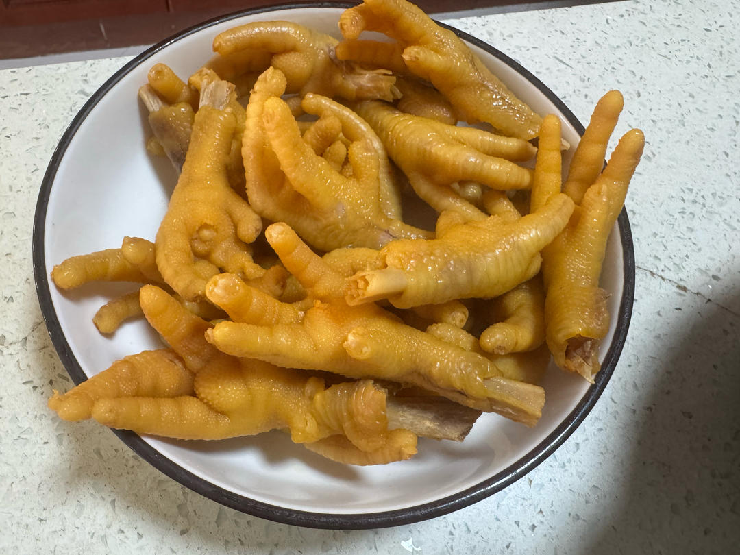 盐焗鸡爪(比外面卖的还好吃)