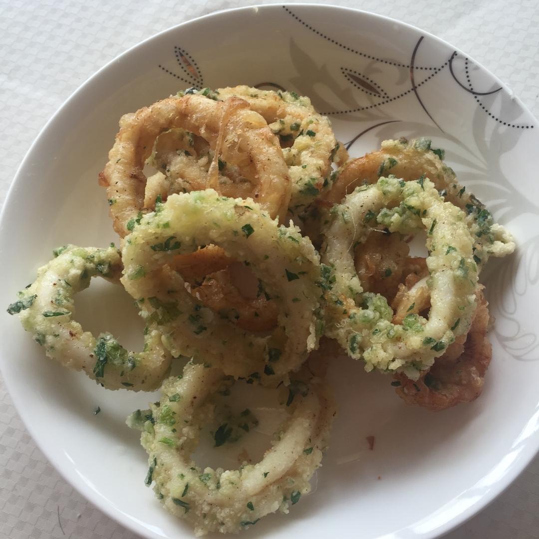不用面包糠的炸鱿鱼圈～