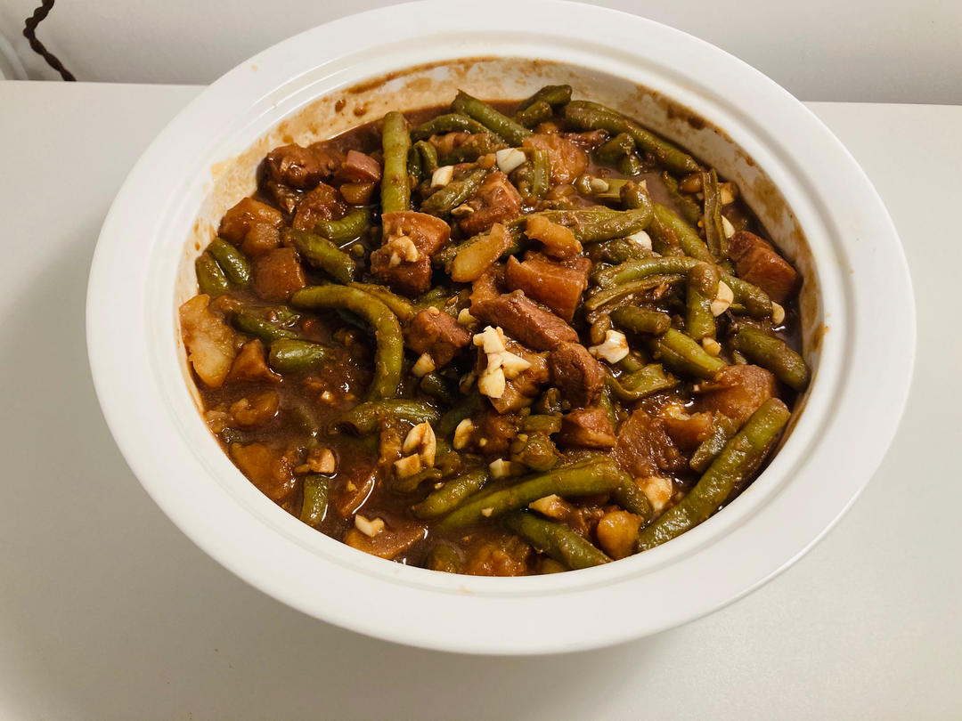 绝对正宗的东北土豆豆角炖五花肉