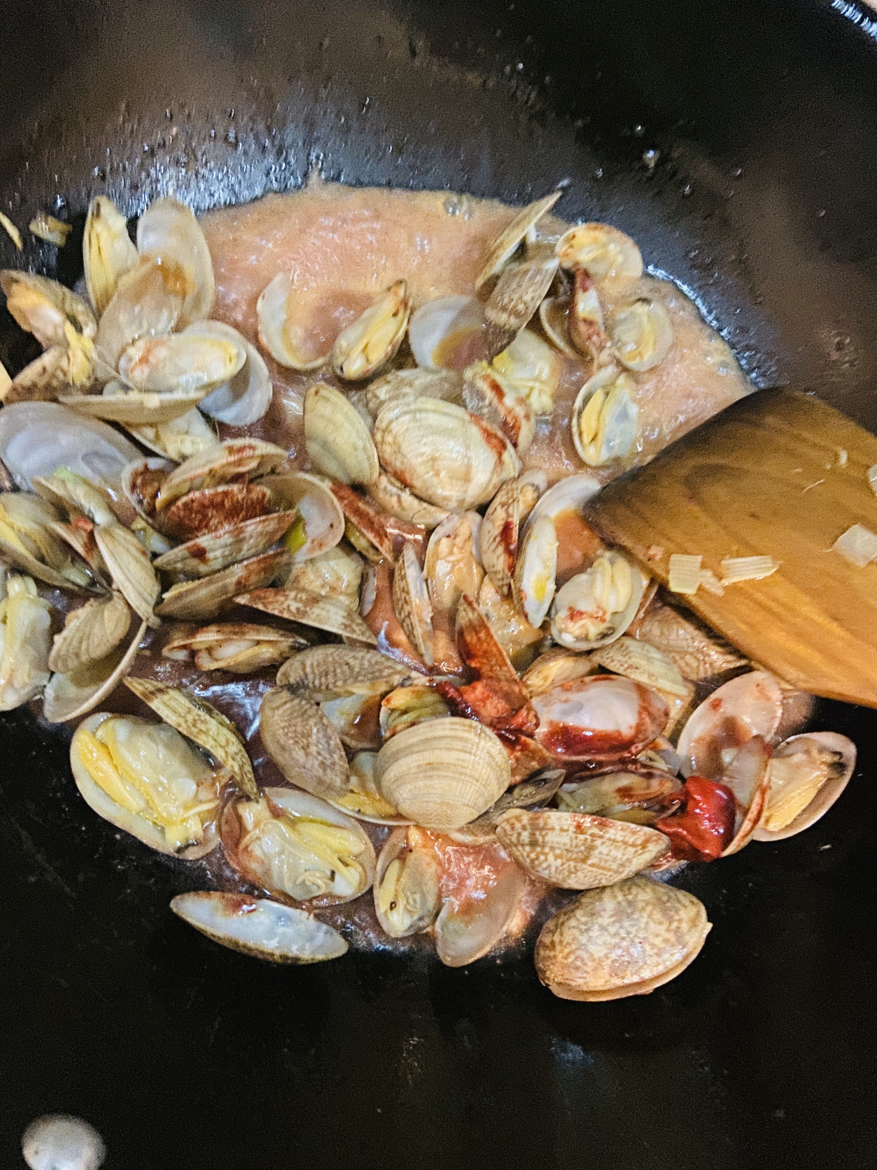 南乳花蛤，让每只花蛤裹上南乳酱香味的做法 步骤4