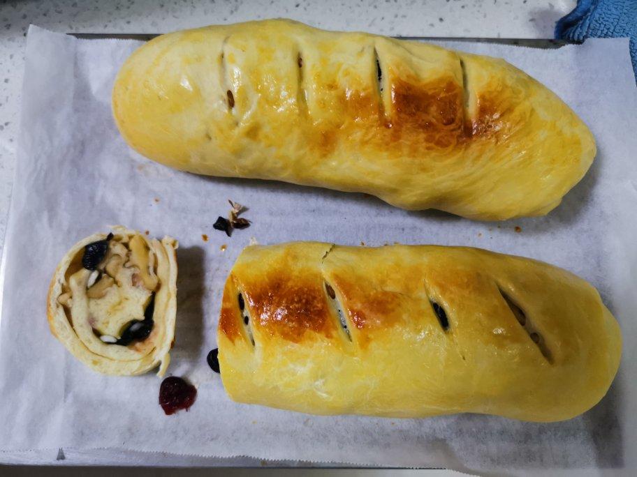 美味坚果面包（大列巴）