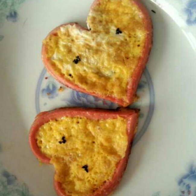 爱心香肠煎蛋
