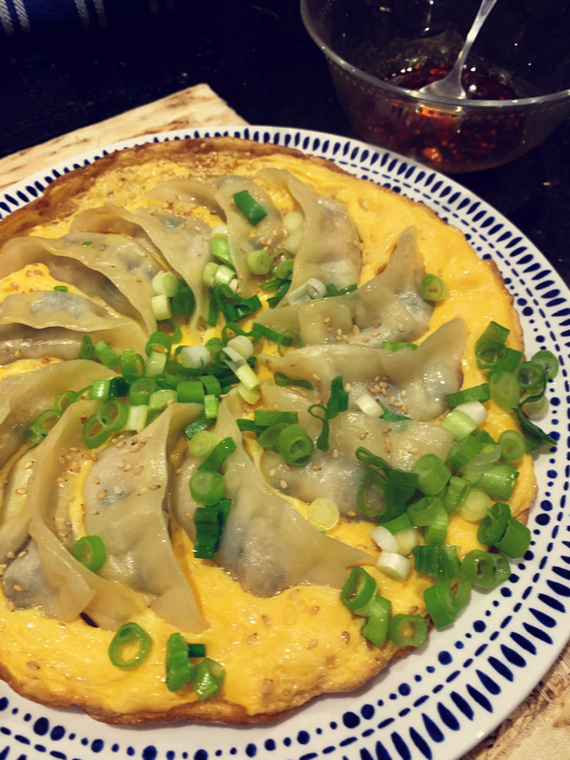 鸡蛋抱饺/抱蛋煎饺