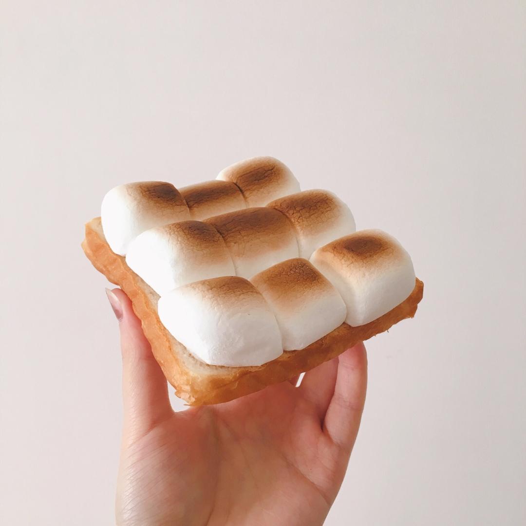 手抖娘做的棉花糖吐司