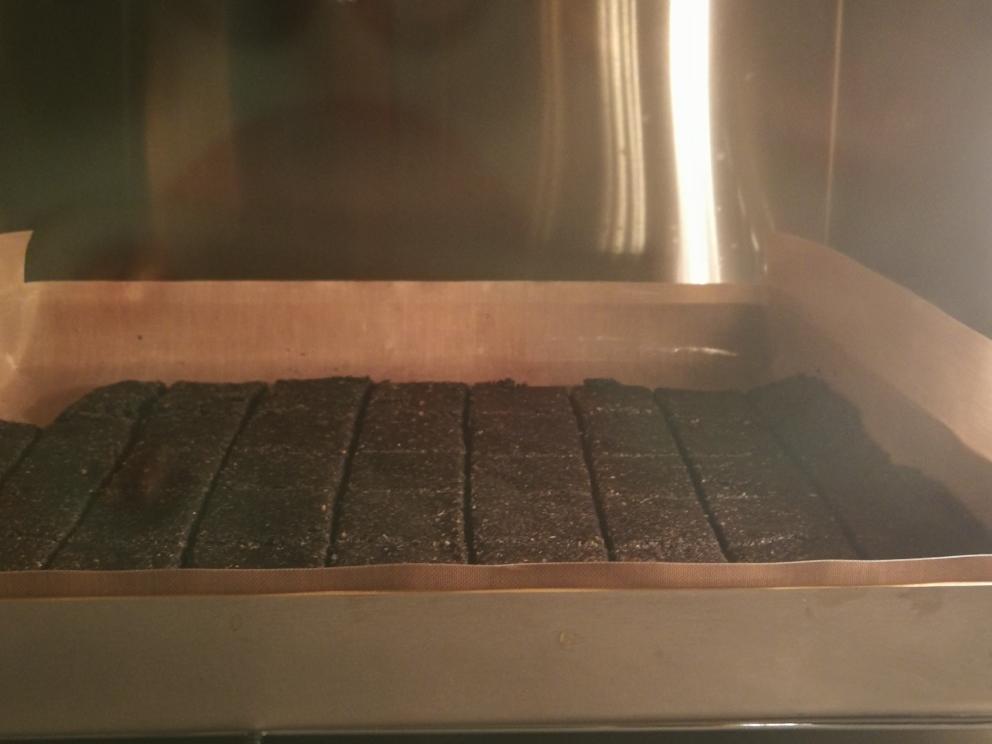 健康黑芝麻薄饼（仅需三步）