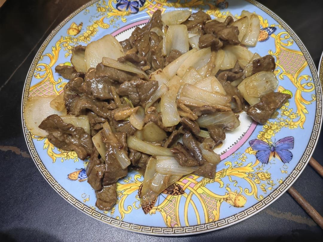 洋葱炒牛肉