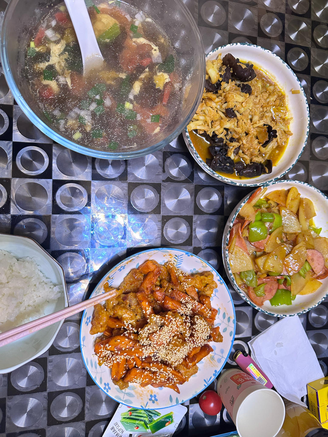 经典下饭神器———青椒火腿炒土豆片