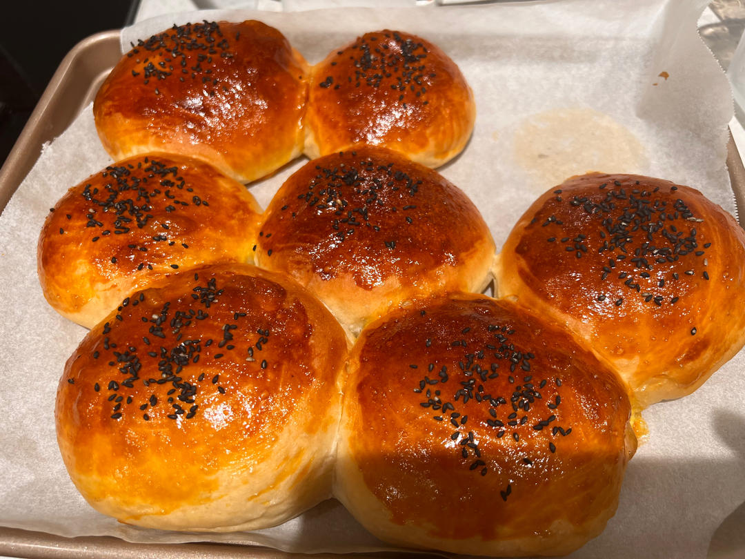 免揉牛奶小餐包，柔软香甜，新手一次成功✅