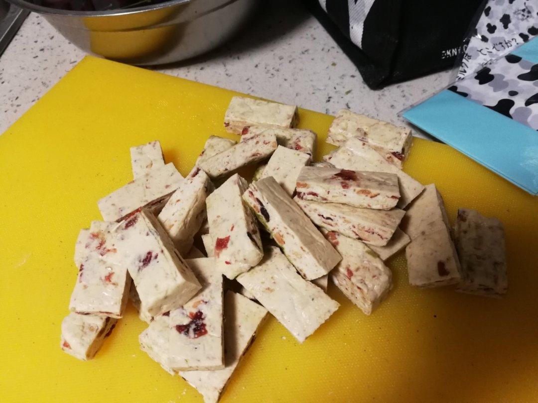 蔓越莓牛轧糖