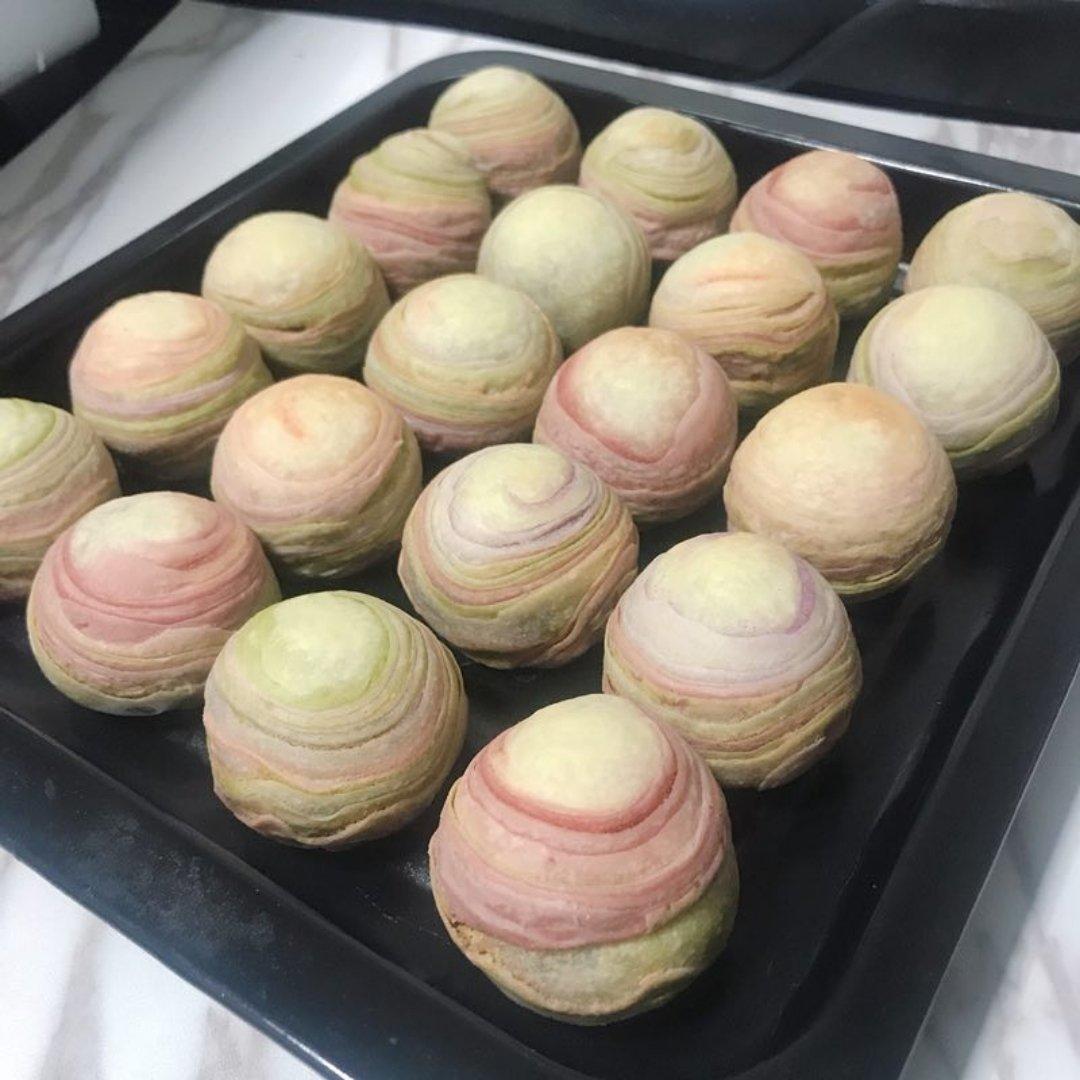 彩虹蛋黄酥（独角兽蛋黄酥）