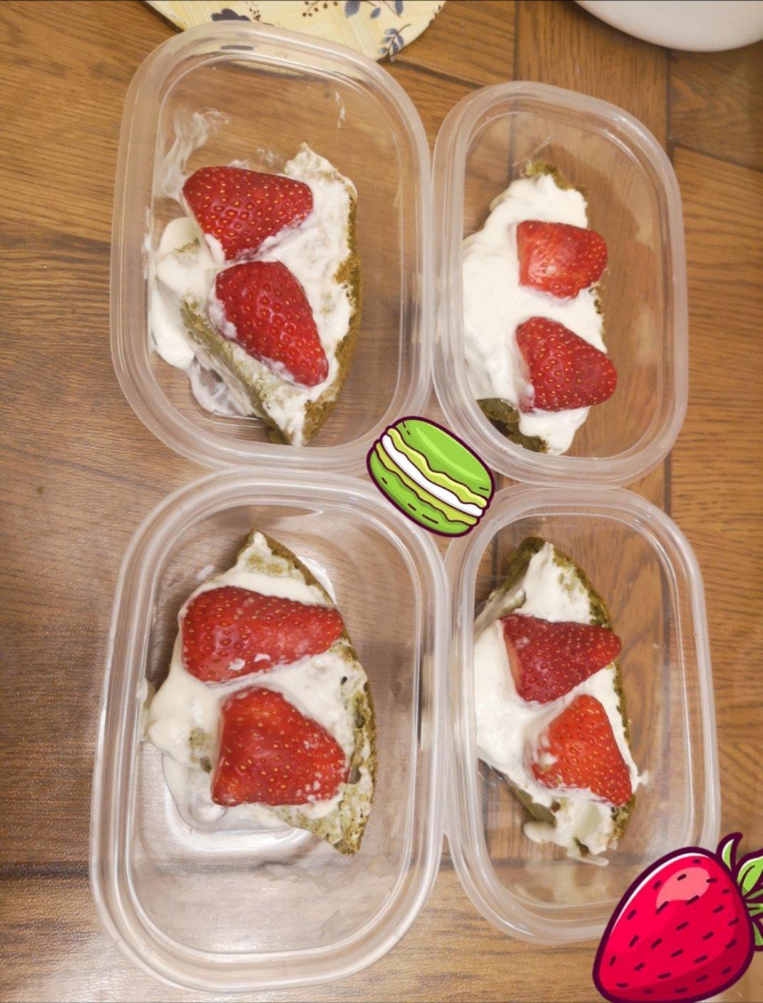 草莓奶油蛋糕盒子