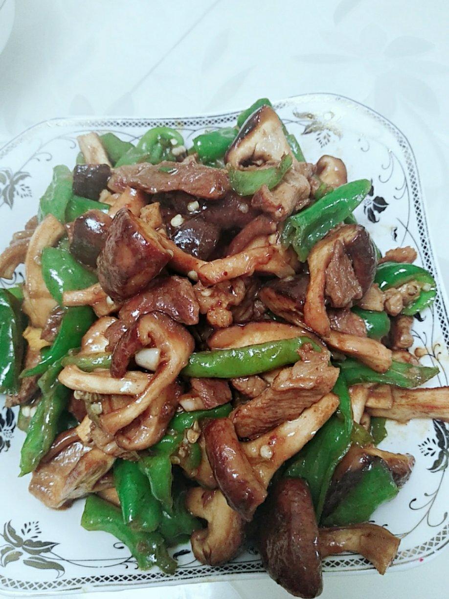 香菇炒肉，超级下饭哦