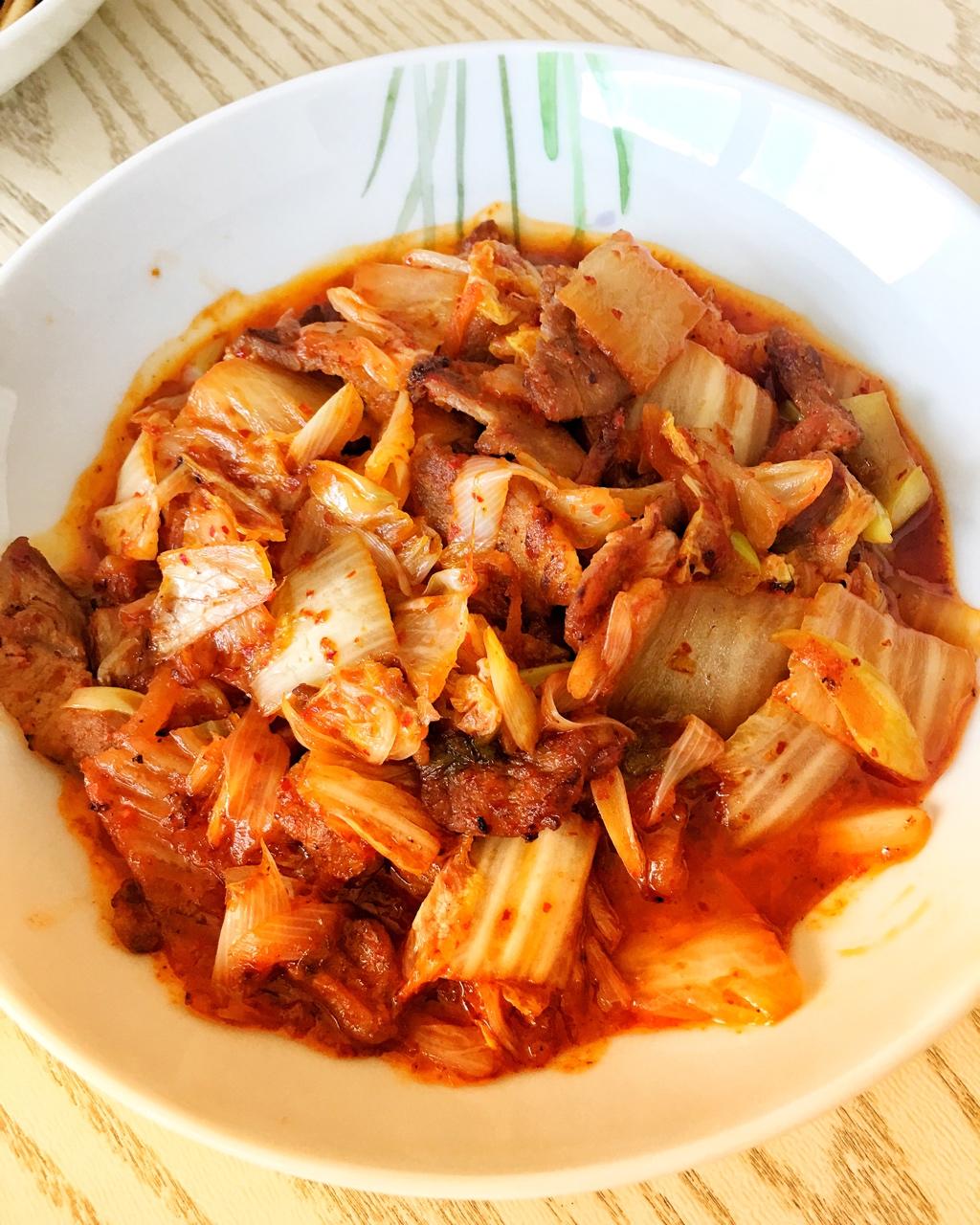 王兆红-8做的辣白菜炒五花肉