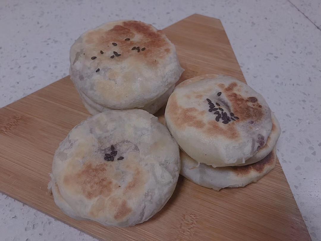 酥的掉渣红豆饼