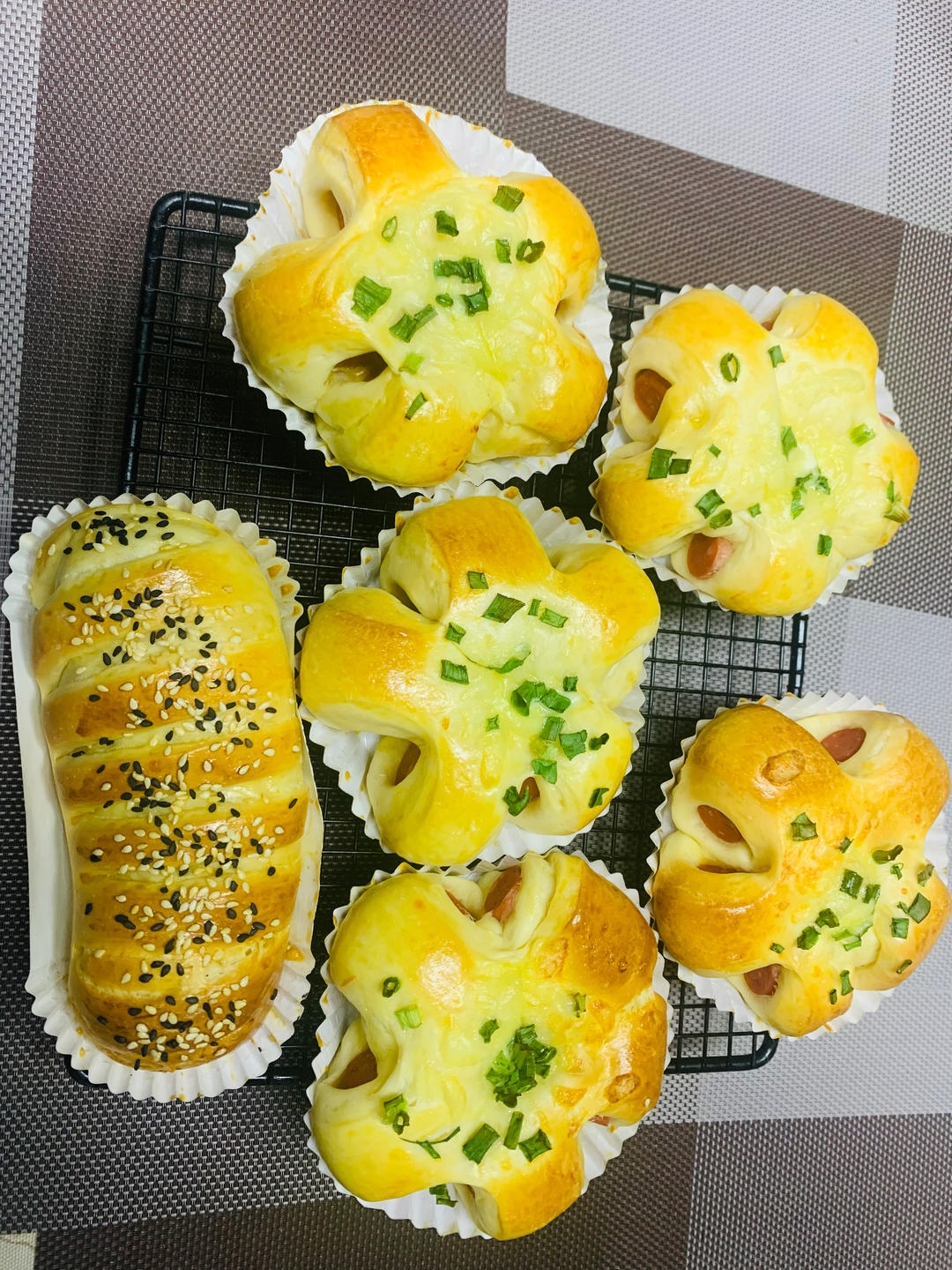 芝士火腿肠餐包