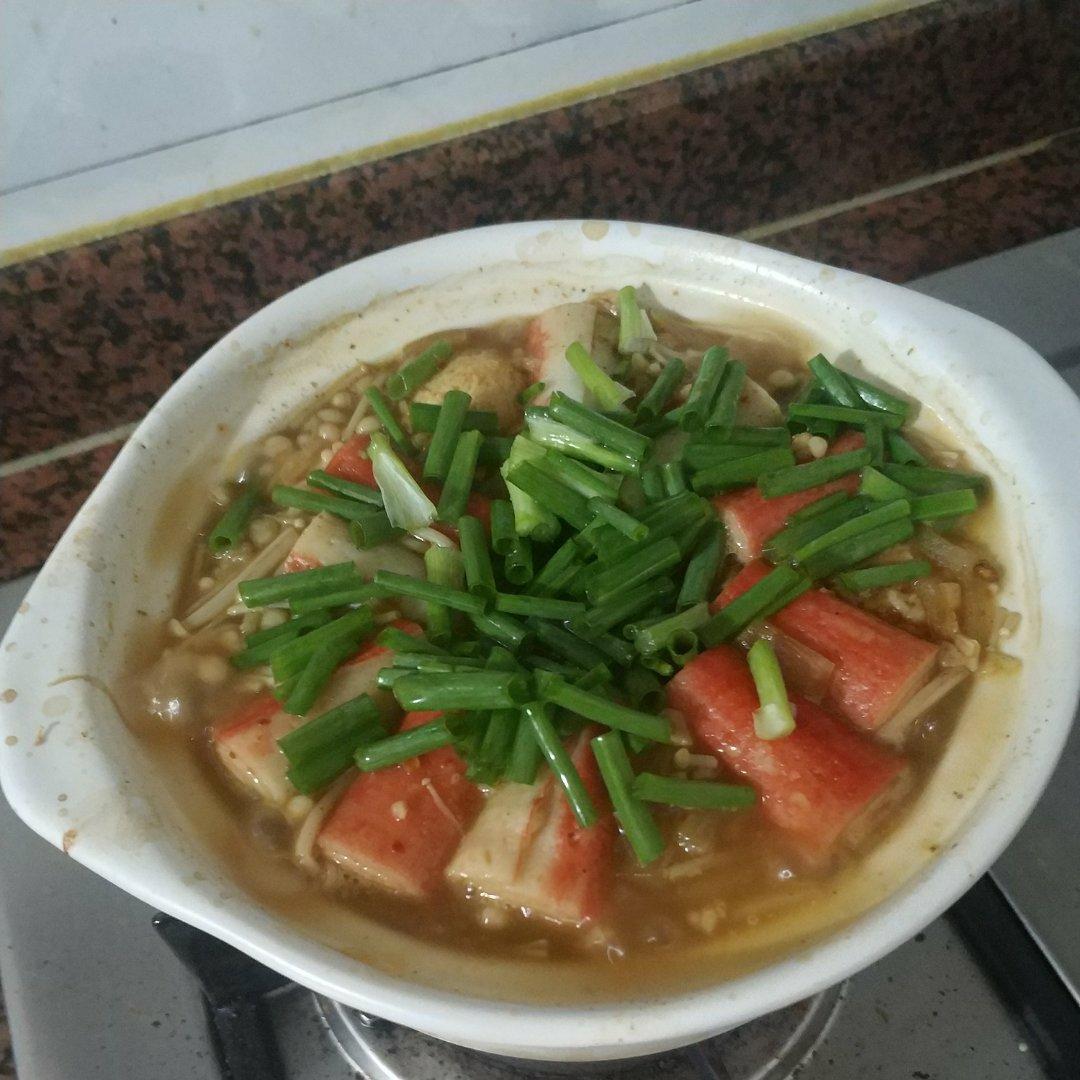 砂锅金针菇豆腐煲｜汤汁都不剩的好吃