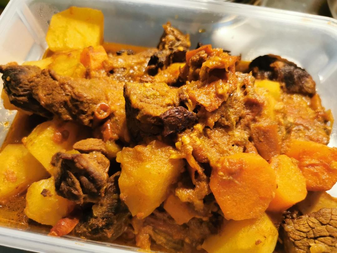 红烧牛肉土豆 （独家秘制）