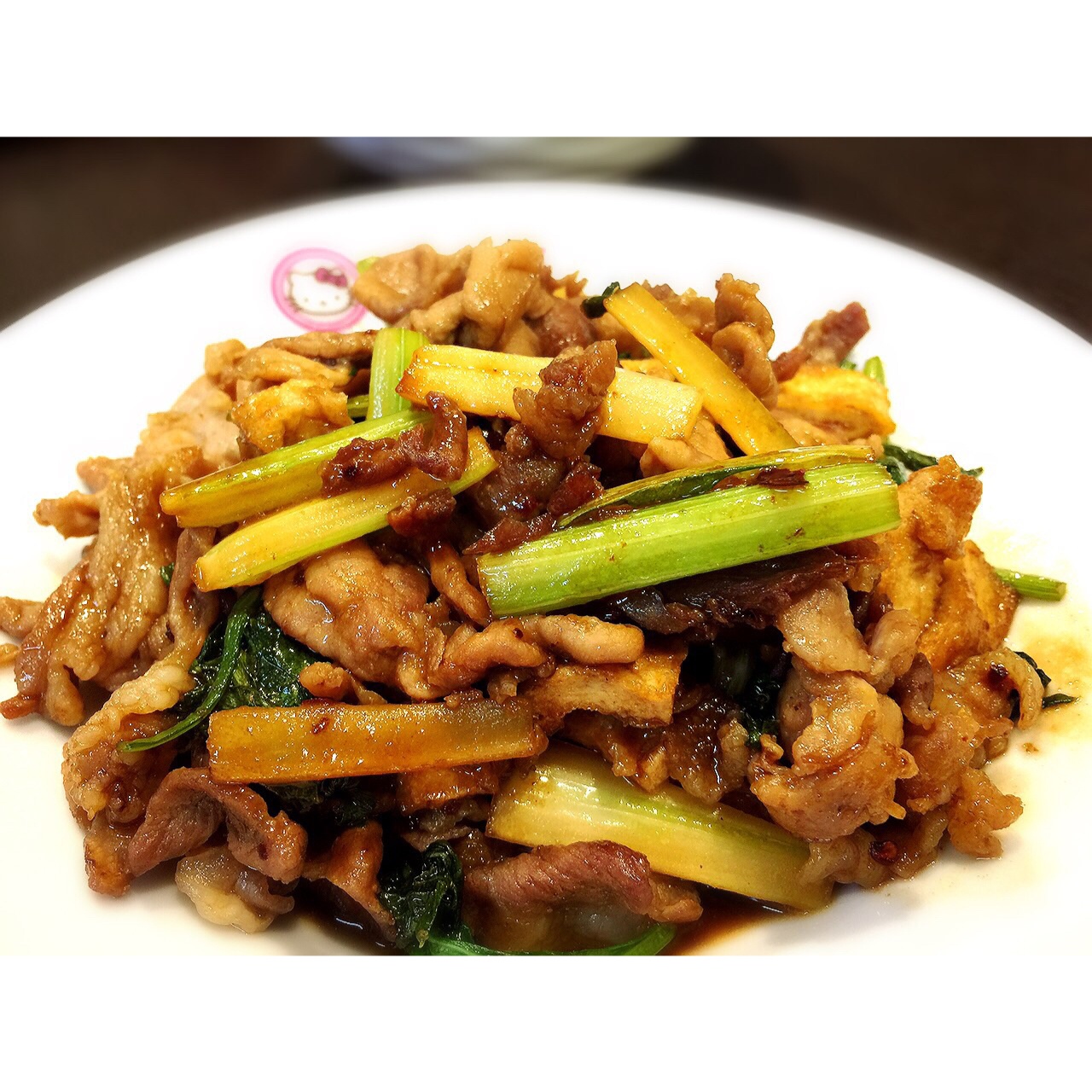 芹菜炒肉