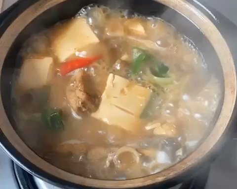 鱼骨豆腐煲