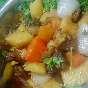 土豆胡萝卜烧牛肉的做法 步骤9