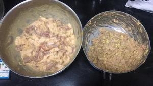 炸小酥肉和豆芽丸子的做法 步骤3