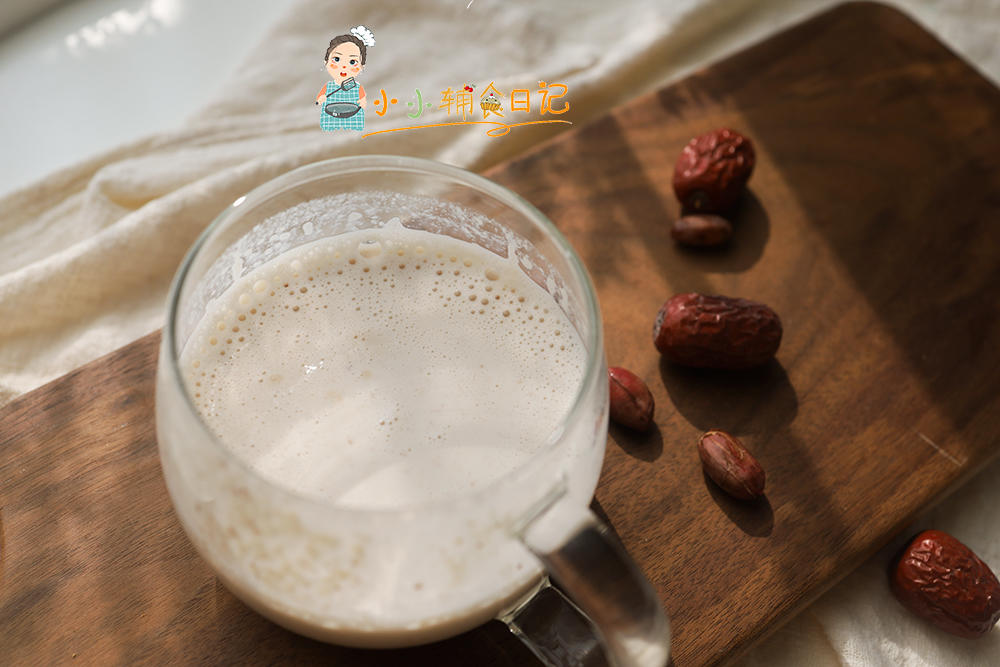 12个月以上辅食花生红枣奶浆的做法
