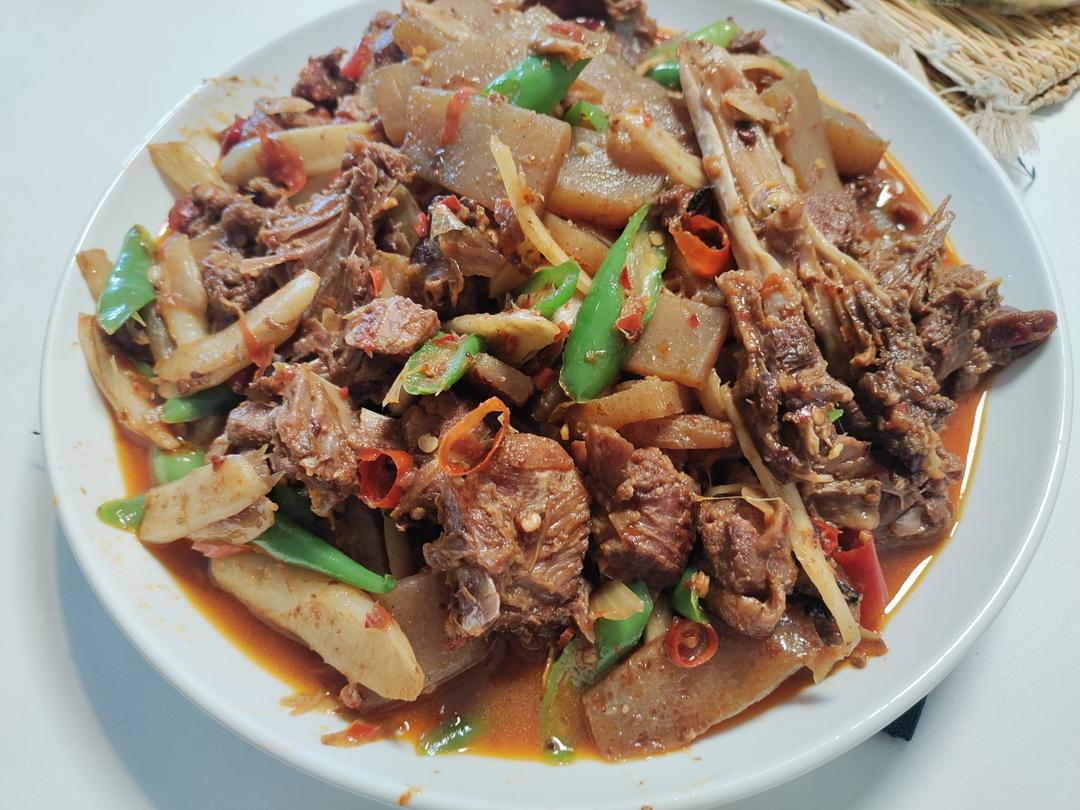 川味魔芋烧鸭
