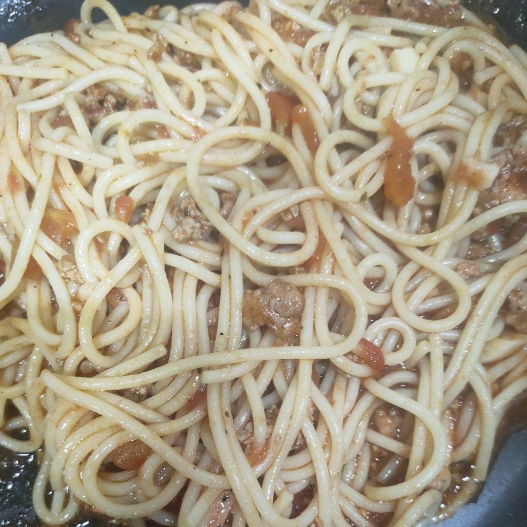 番茄肉酱面