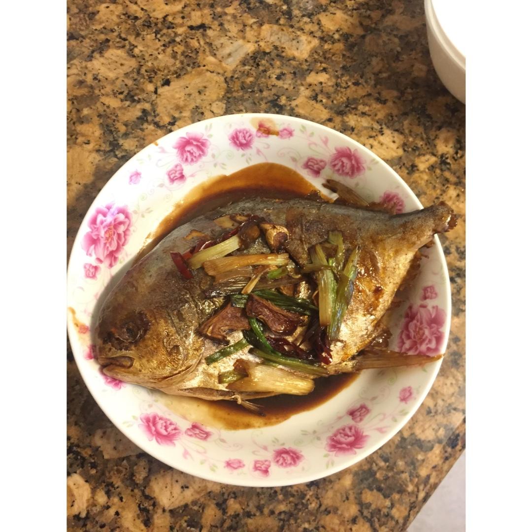 红烧鳊鱼