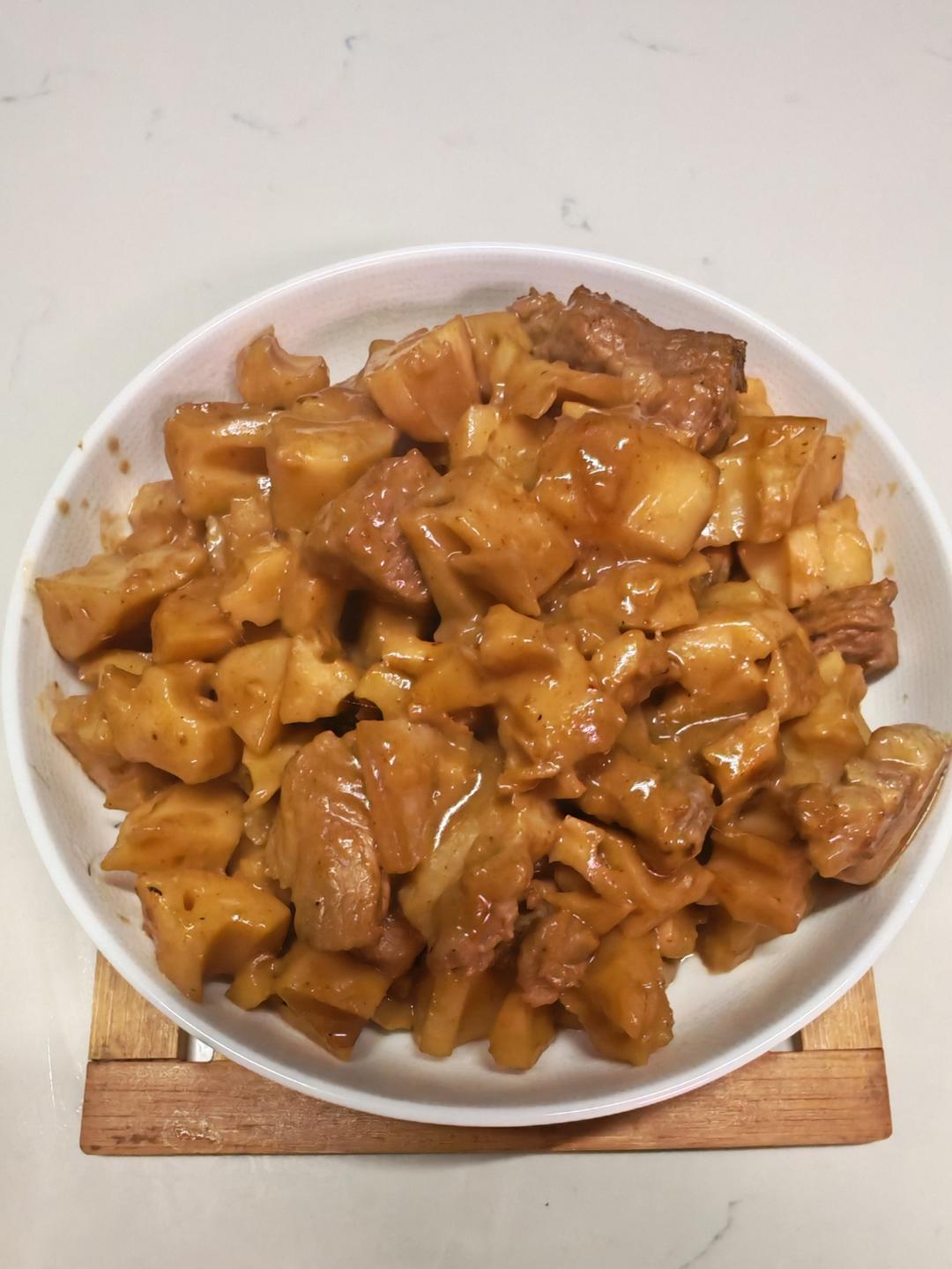 南乳焖五花肉莲藕